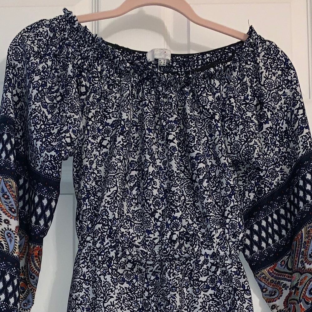 Light-weight long sleeved dress